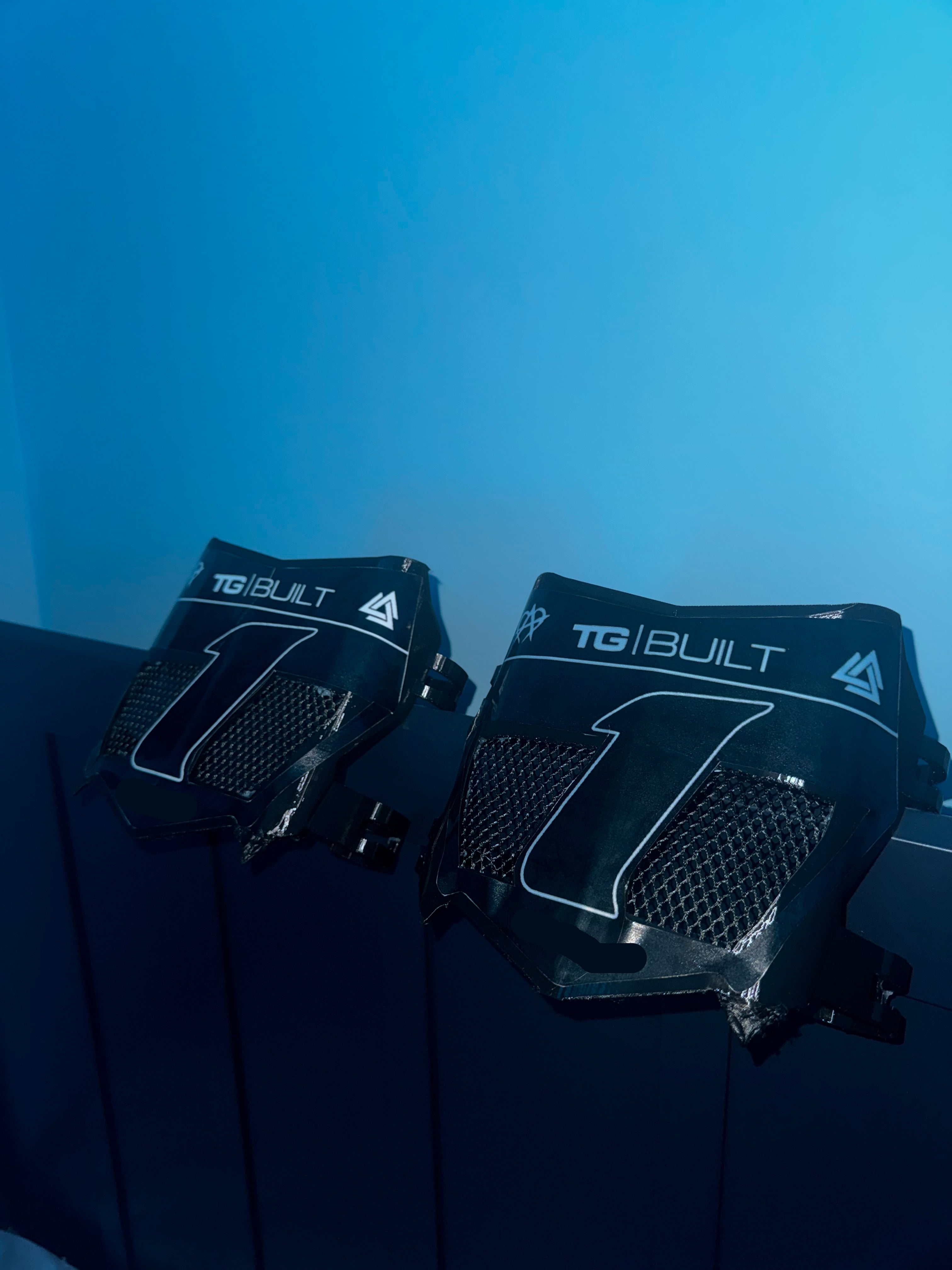 Vented Motocutz Plate With Decal