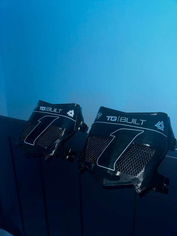 Vented Motocutz Plate With Decal